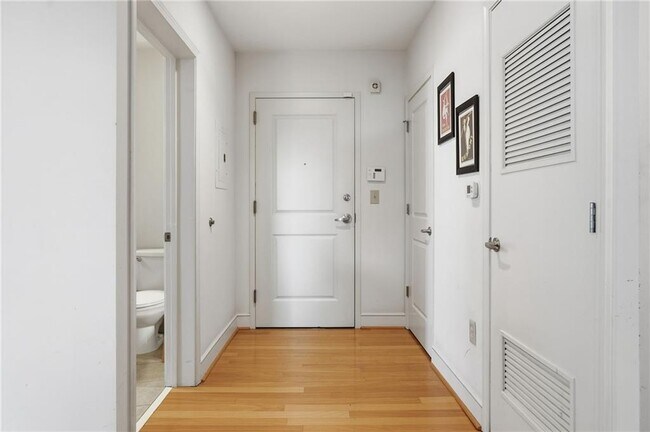 Photo - 44 Peachtree Pl NE Unit 424