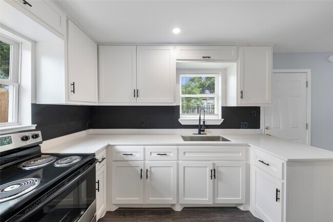 Photo - 4116 Linn St Unit A