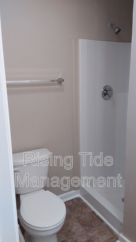 Photo - 605 Robison Dr