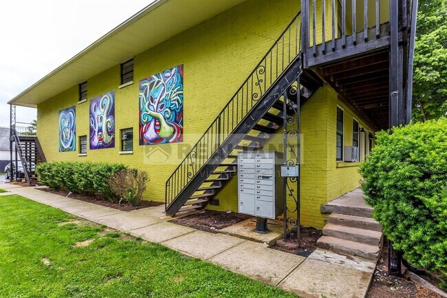 Photo - 468 N Limestone