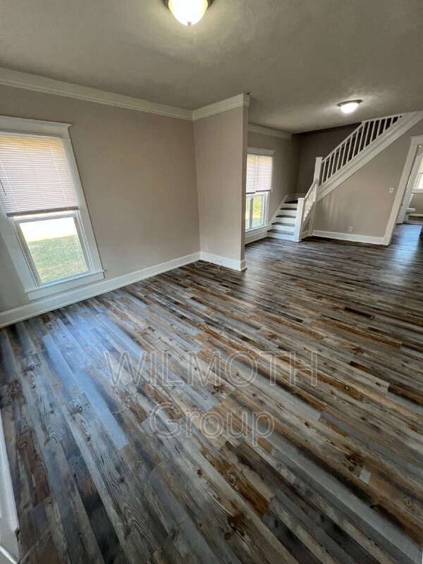 Photo - 3249 N Kenwood Ave