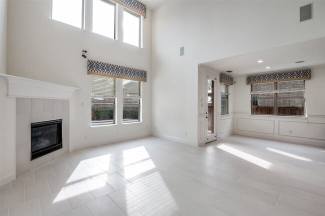 Photo - 1221 Dakota St