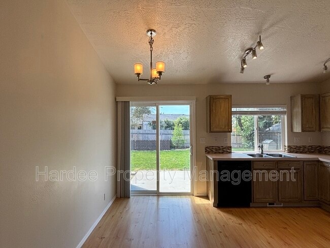 Photo - 2411 W Baystone Dr