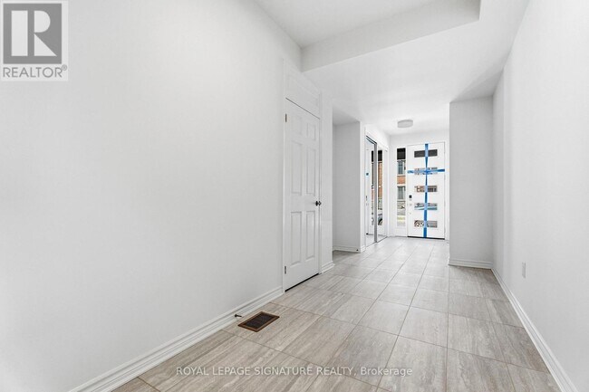 Photo - 111 Avani Ave
