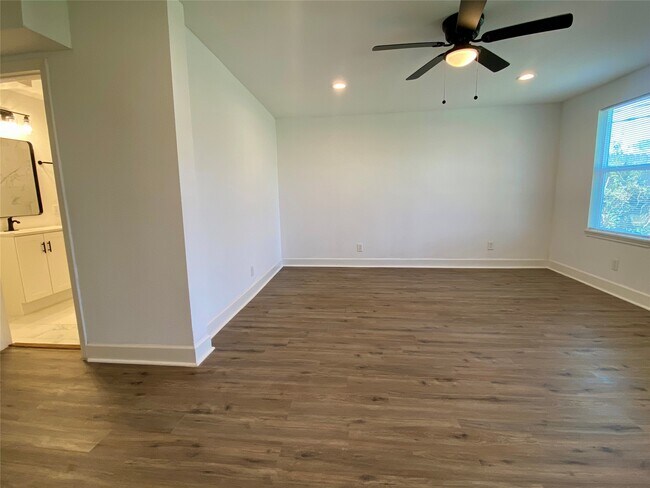Photo - 4963 Culmore Dr