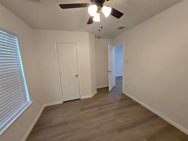 Photo - 427 Remington Heights Dr
