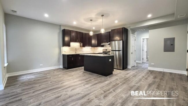 1 bedroom in EVANSTON IL 60202 - 1 bedroom in EVANSTON IL 60202 Condo Unit 3