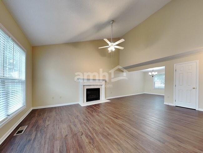 Photo - 748 Jewelweed Ct