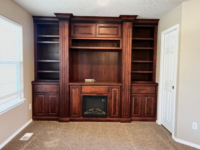Photo - 4 Bedroom Home with Bonus Room Potential & RV Parking!
