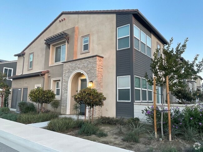 Building Photo - 3601 E Moonlight St Rental