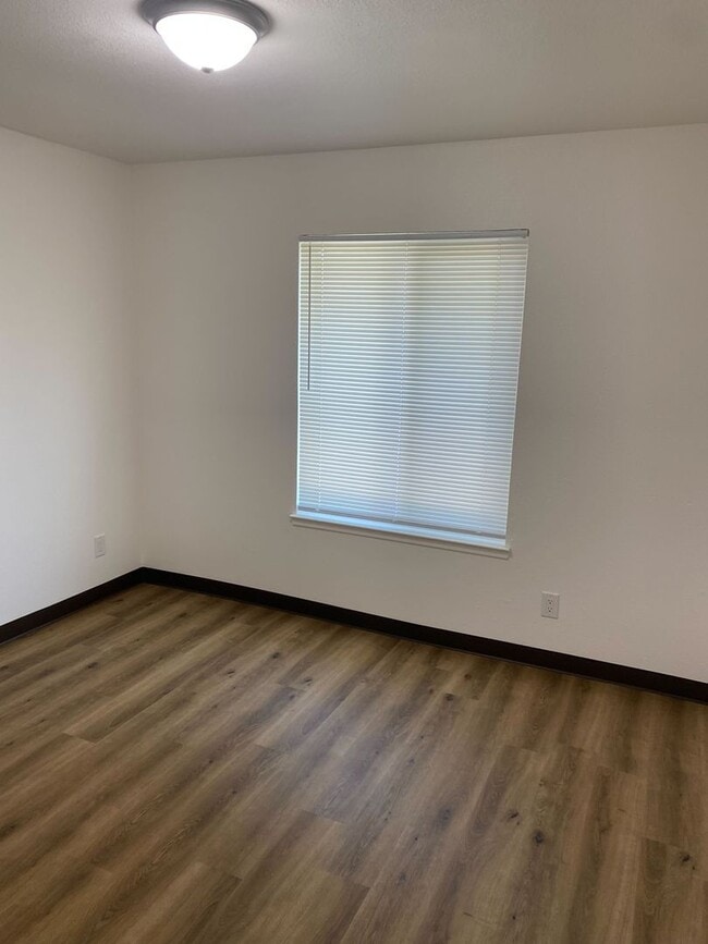 1804 Fir Ave Unit 190-2 - 1808 Fir Ave