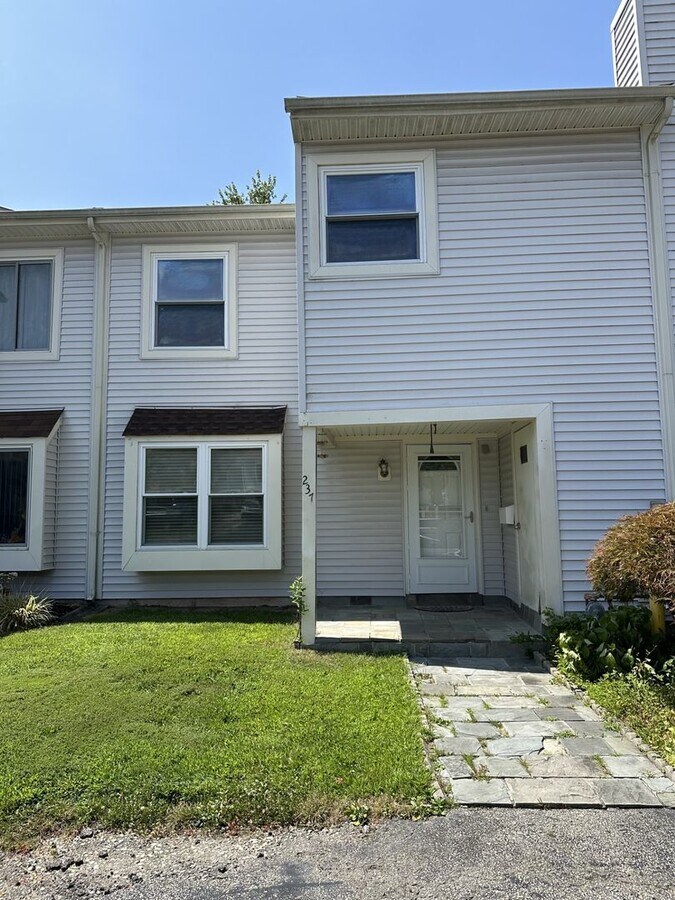 Photo - 237 Fir Tree Ct House