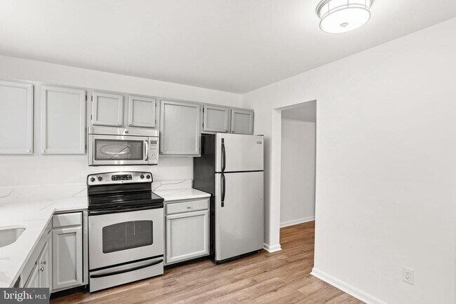 Photo - 2006 Wexford Rd