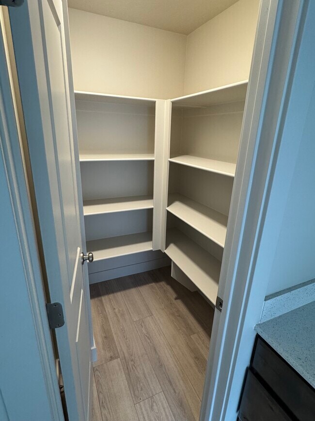 Photo - 4029 S Woodland Ave