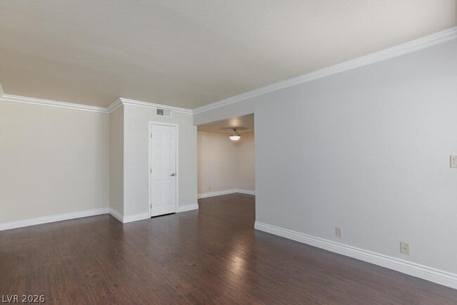 Photo - 5081 River Glen Dr Unit 127
