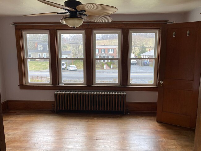 Photo - 308 Gainesboro Rd