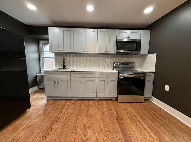 Photo - 347 Kerlin St Unit 4