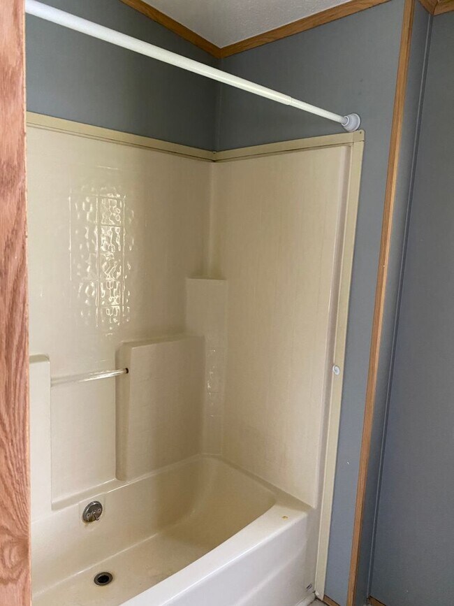 Photo - Whispering Oaks MHC, LLC Unit Lot5