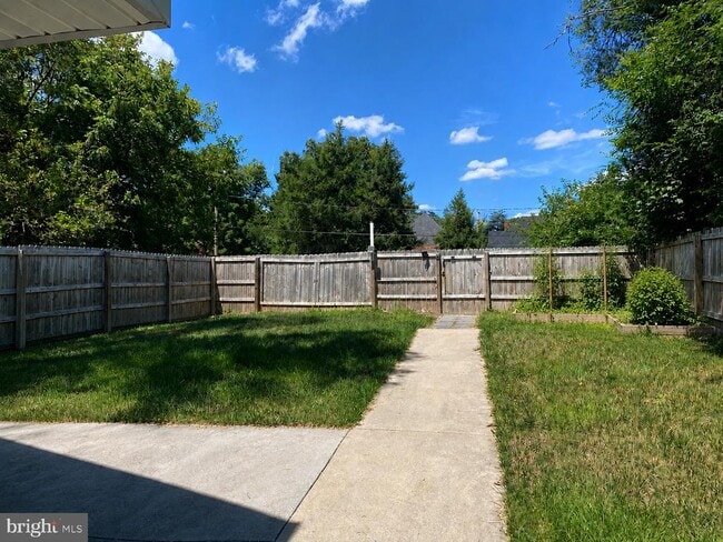 Photo - 522 W King St