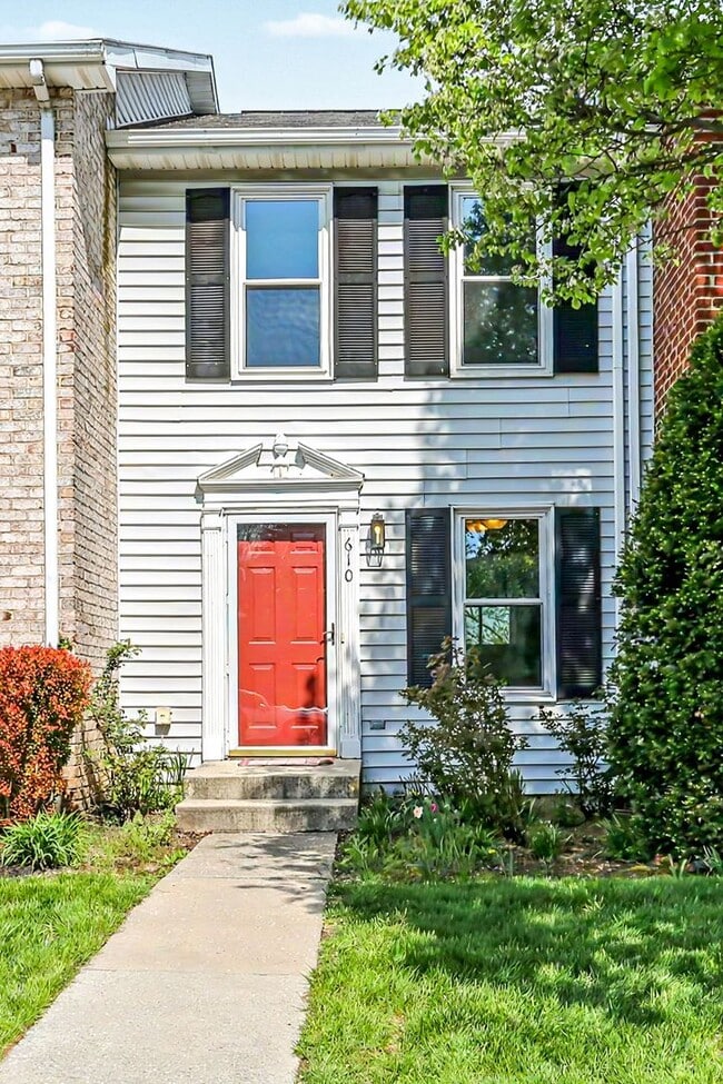Photo - Two bedroom, one bathroom interior townhome in Mechanicsburg near Lisburn Rd.