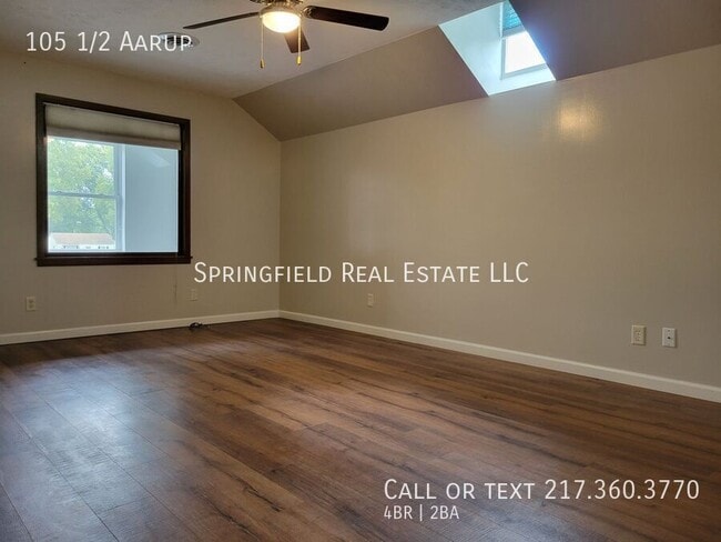 Photo - 105 1/2 Aarup-