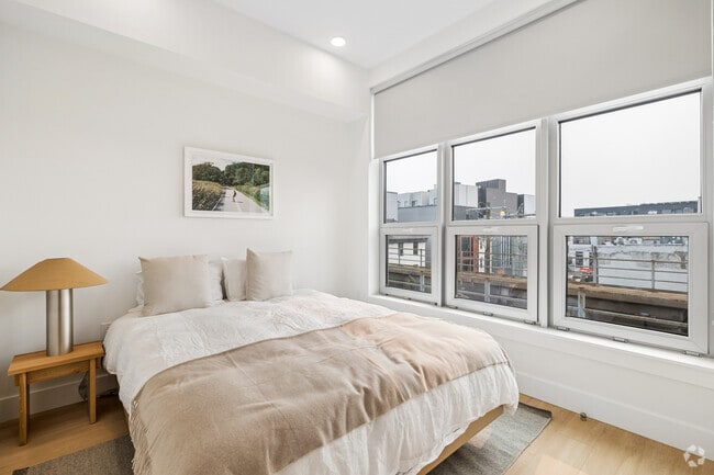 2BR, 2BA - 798SF - Second Bedroom