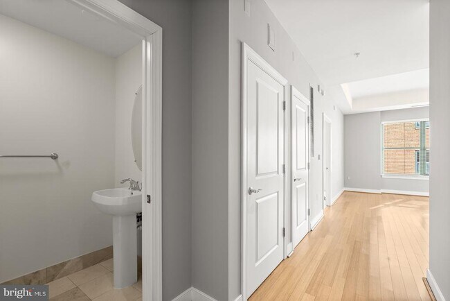 Photo - 2425 L St NW Unit 709