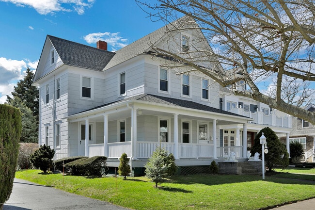 Building Photo - 407 Jersey Ave