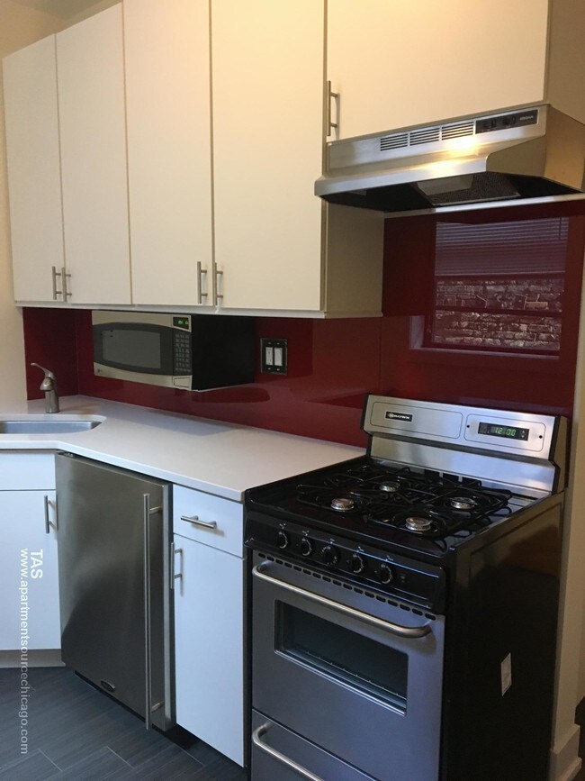 Photo - 2888 N Clark St Unit 1