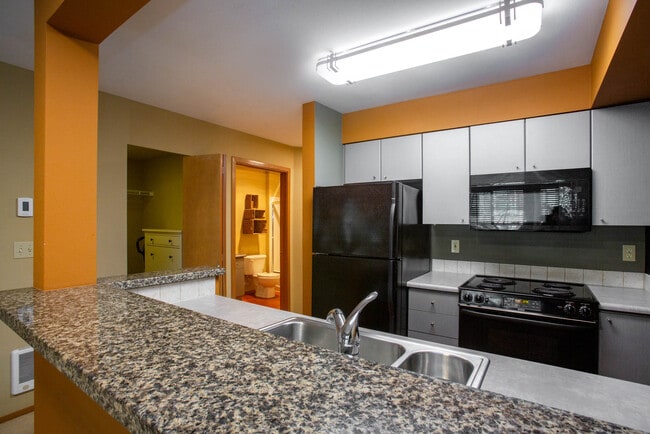 Building Photo - 1125 E Olive St