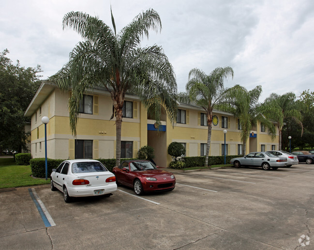 Villas du Soleil - Villas du Soleil Apartments