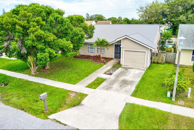 Building Photo - 4642 Brook Dr Rental