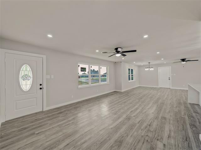 Photo - 309 E Obuch St