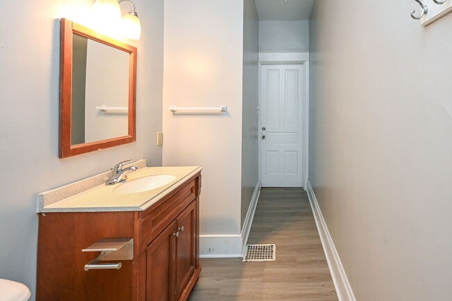 Photo - 2342 Chickasaw St Unit 1