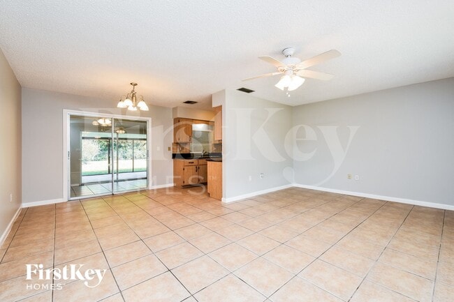 Photo - 201 Lambert St