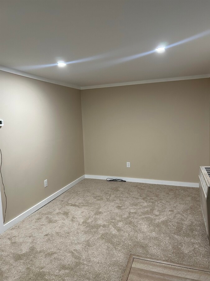 Photo - 15 Highland St