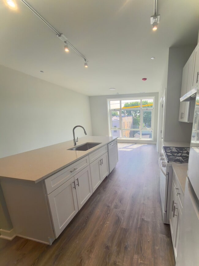 Photo - 2807 S Halsted St Unit 309