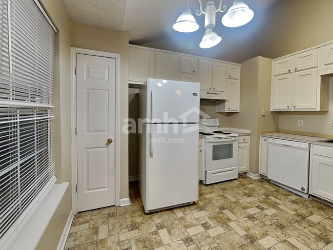 Photo - 2717 Oak Meadow Ln