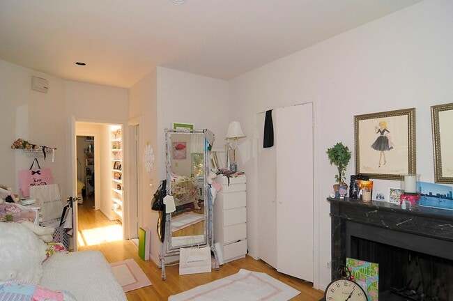 Photo - Georgetown Townhouse (Close to the West En...