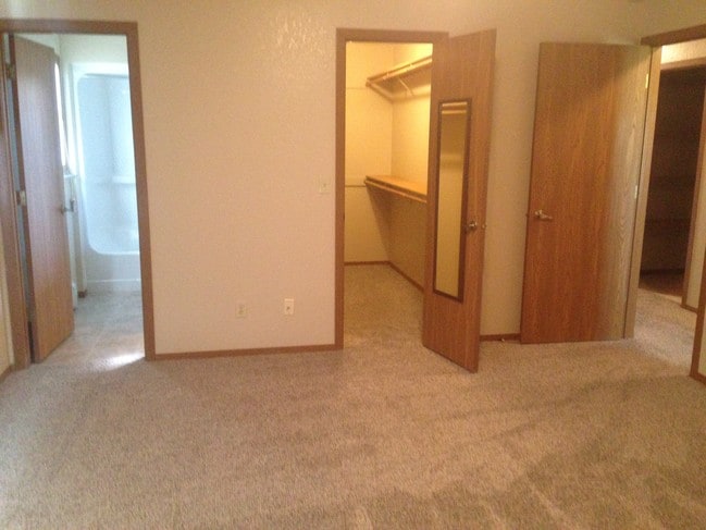 Photo - Capitol Apartments