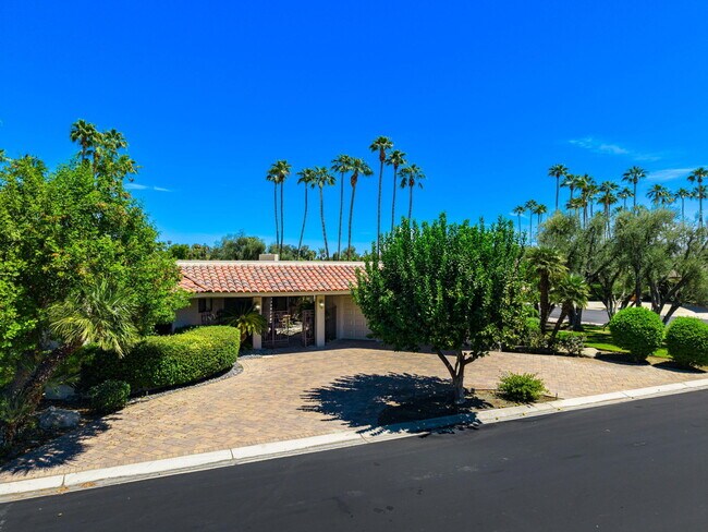 Photo - 140 Columbia Dr