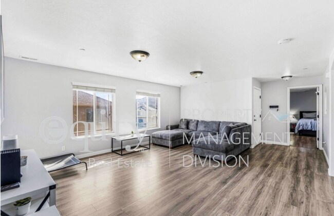3812 E Rock Creek Rd Unidad 8