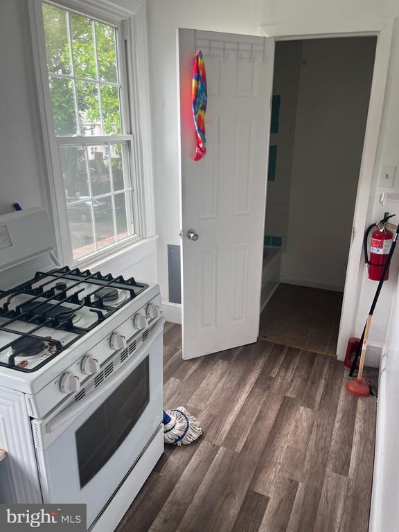 Building Photo - 178 S E Ave Unit 2 Rental