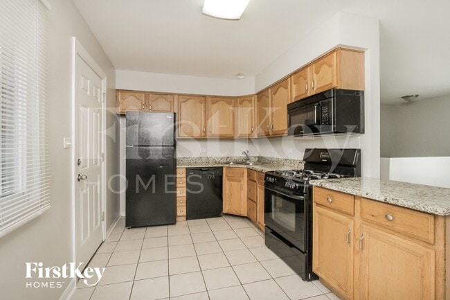 Photo - 16818 Hobart Ave
