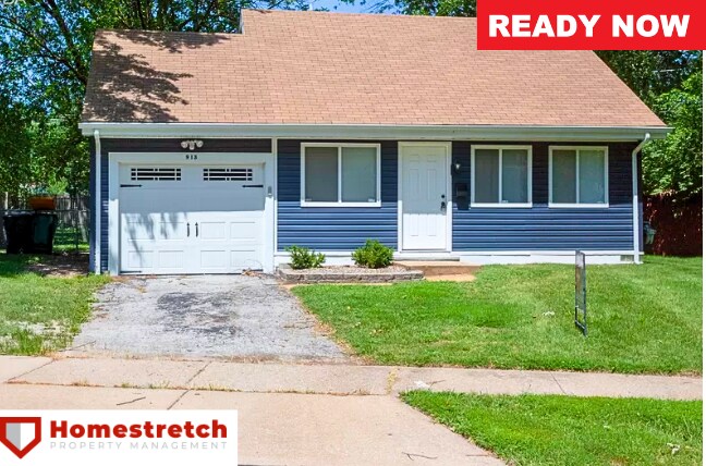 Photo - 913 Chesswood Dr House