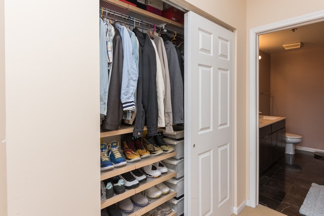 Building Photo - 1134 W Granville Ave Unit 1117