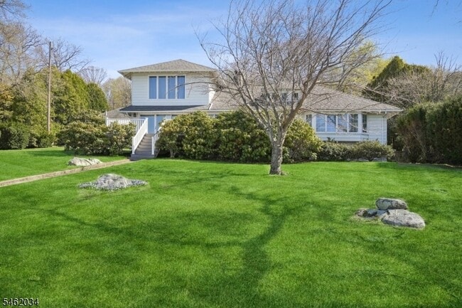 15 McGregor Ave