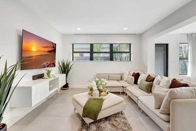 Photo - 1315 NE 4th St Unidad SI ID1501428P