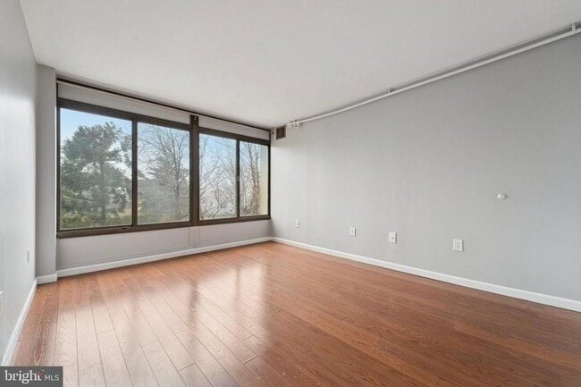 Photo - 2001 Hamilton St Unit 318