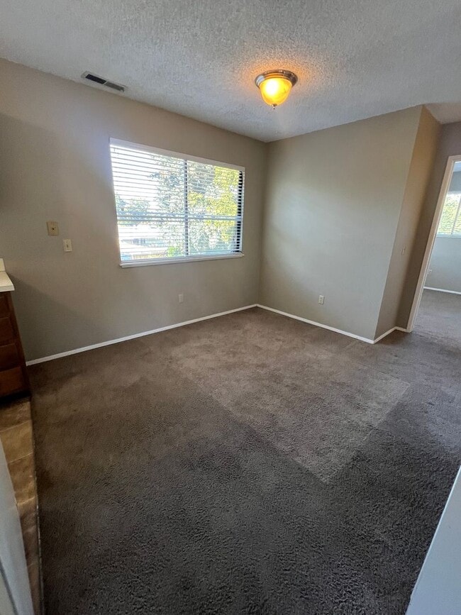 Photo - 909 Gellatly St Unit 909 Gellatly #2